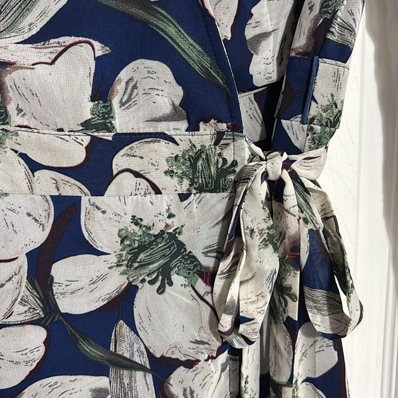 Entro Floral Wrap Dress Women’s Size Small - Picture 9 of 11